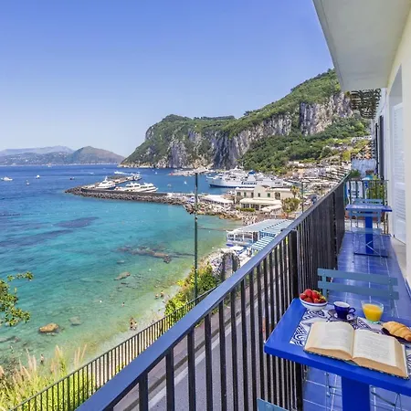 Blue View Apartament *