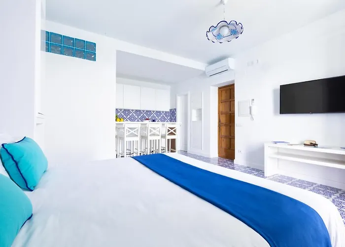 Blue View Apartment